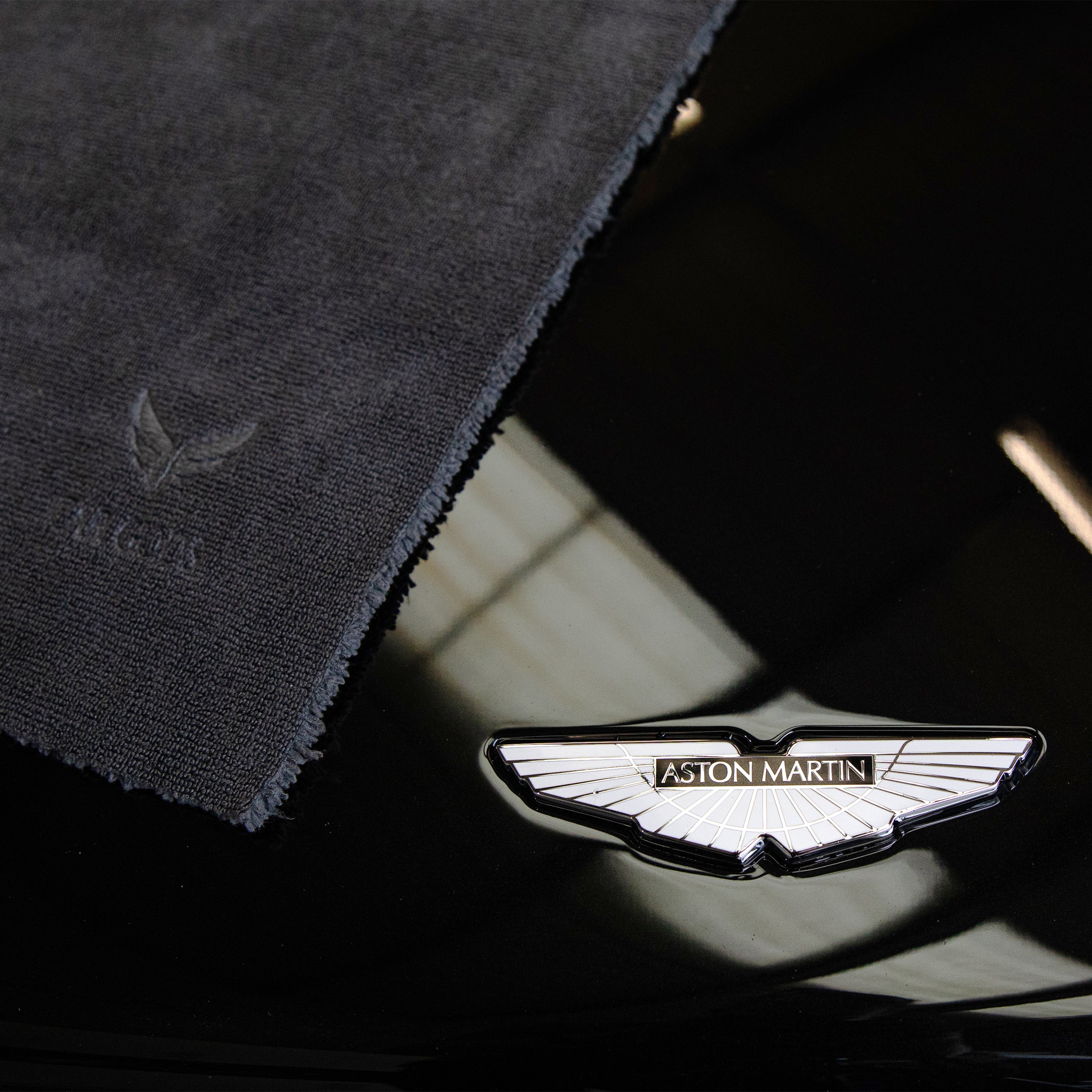 How to Dry a Car After Washing Without Getting Any Scratches