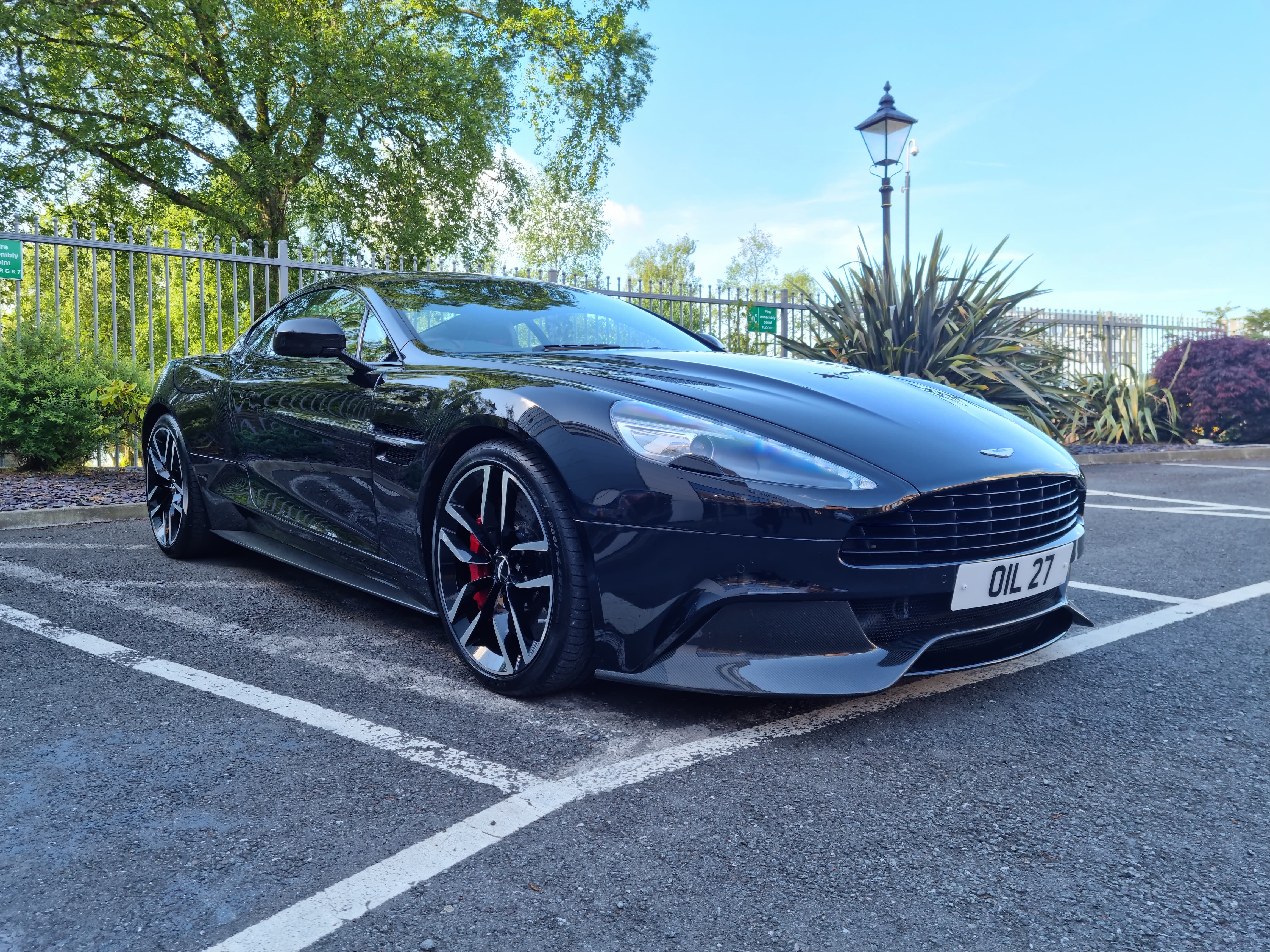ASTON-ISHING FINISH – Detailing an Aston Martin Vanquish!