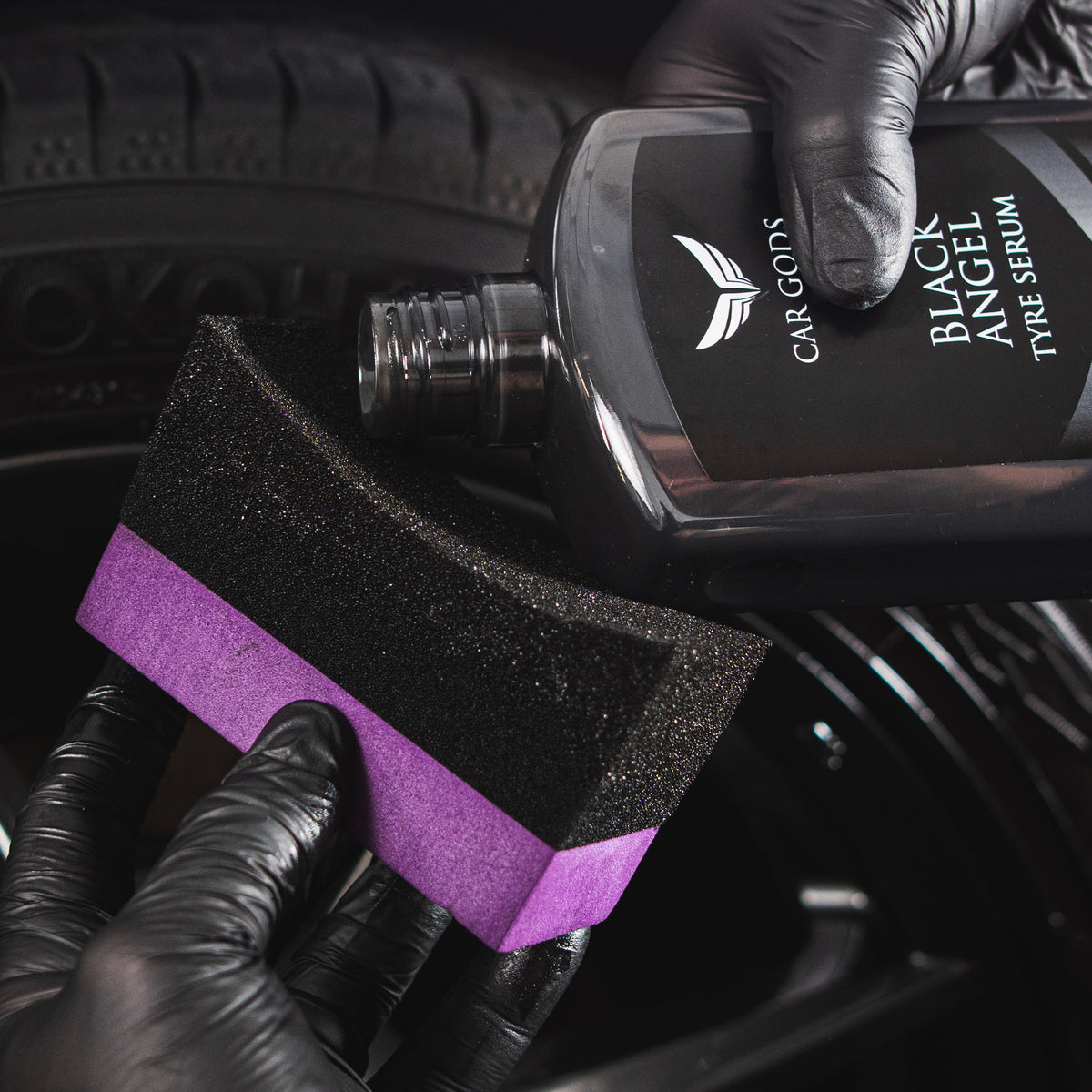Trim & Tyre Applicator
